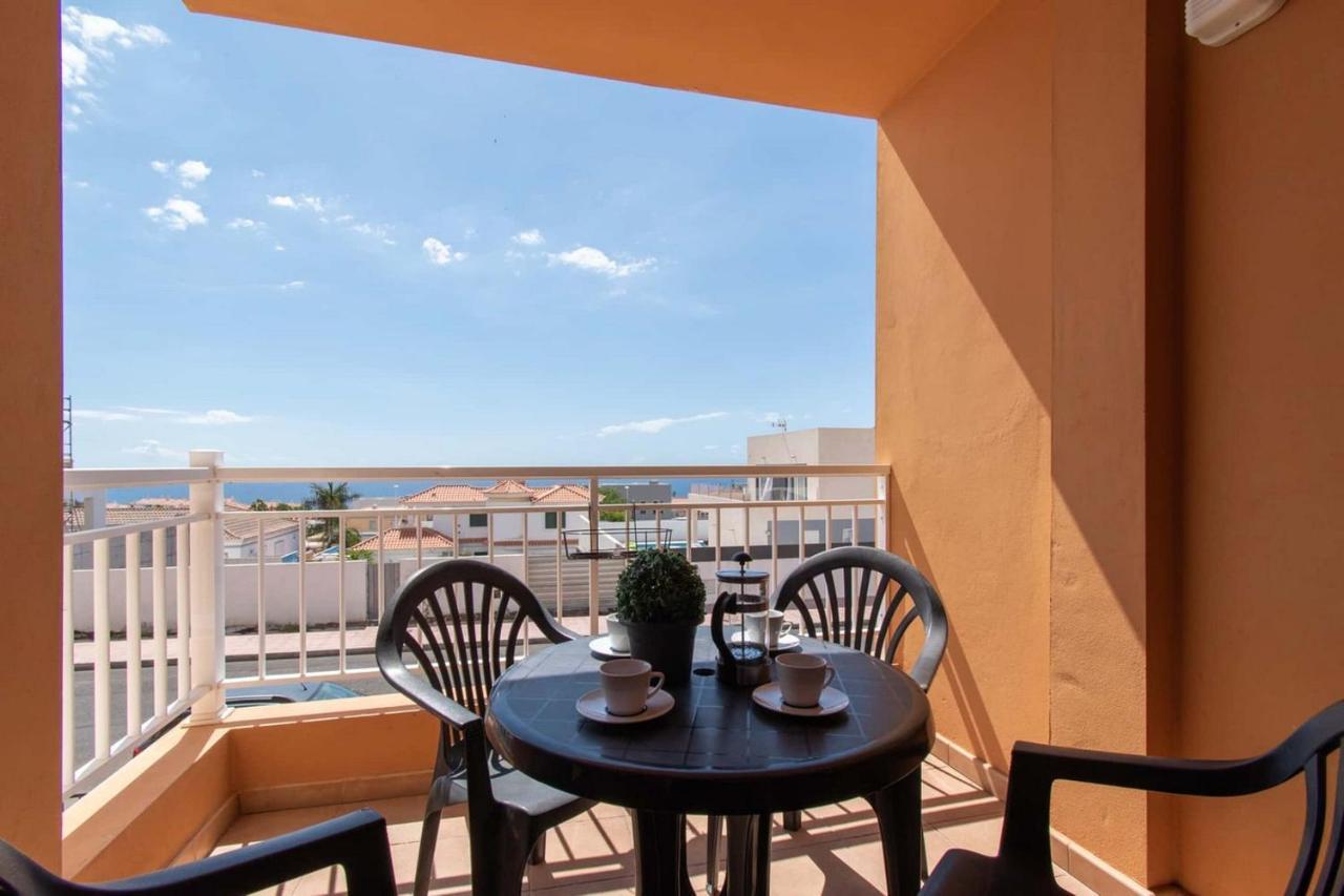 Sunset - 2 Bedroom Apartment 아데제 외부 사진